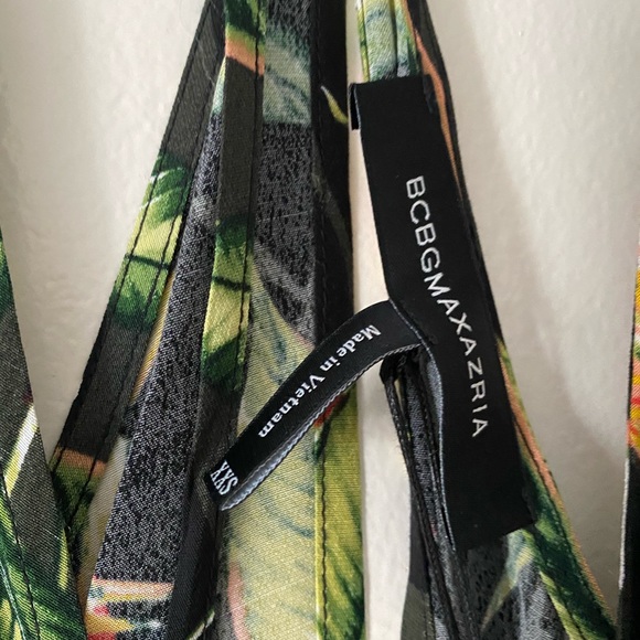 BCBGMAXAZRIA Tropical Print Romper - Picture 5 of 11